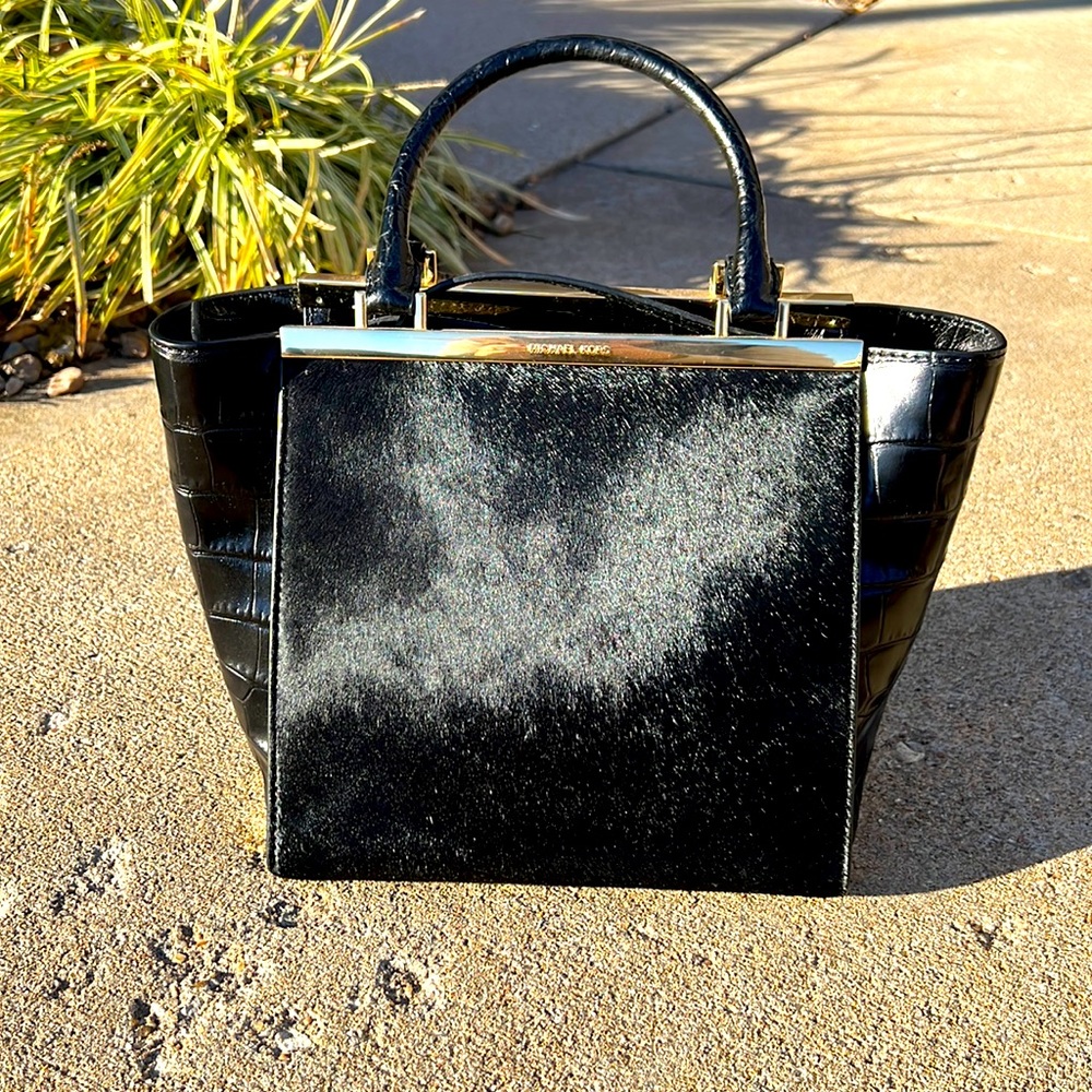 EUC Michael Kors Lana embossed tote, black